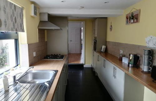Tynant House- Cosy 3 bed house- Near City Centre and FREE parking - Foto 30