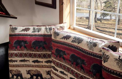 Lustrous Lakefront Cabin Oasis near Lake Ferndale in West Virginia - Foto 30