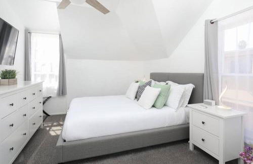 3 Bedroom 2 Bath House with Parking - 10 Guests - Foto 16