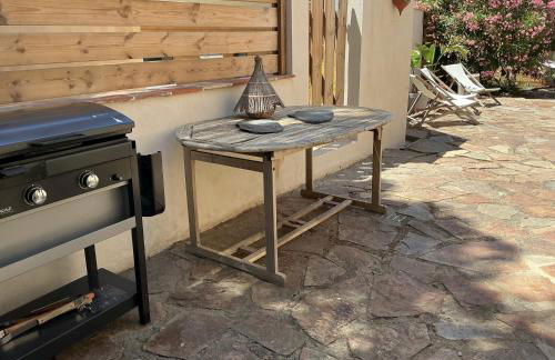 Le Doul Jolie villa au calme climatisée grande piscine jardin - Foto 48