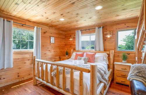 Cloud 9 Cabin with an indoor pool hot tub & fire pit - Foto 12