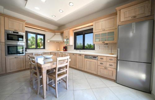 Villa Florentina at Chania Suburbs With Private Pool and BBQ - Photo 22