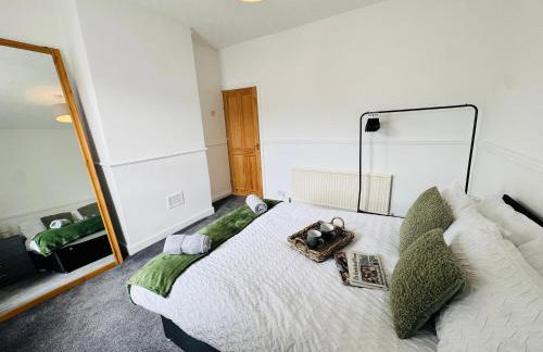 Bolton Terrace - 2 Bedrooms - Sleeps 4 - Photo 14
