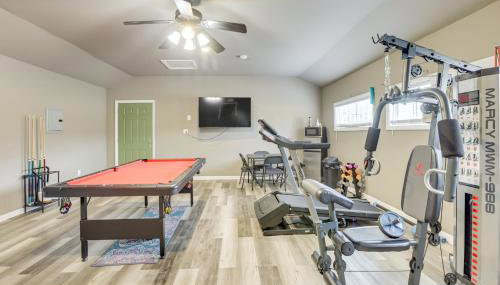 Pool and Large Covered Patio! Decatur Family Getaway - Foto 4