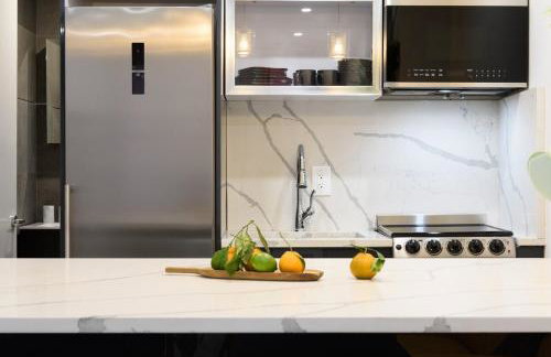 1597-9 Renovated Studio Prime UES WD in unit - Foto 22