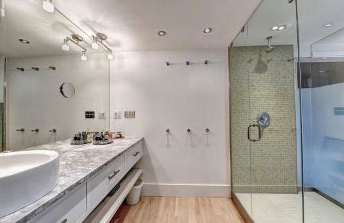 Modern Farm house in heart of the City- Sleeps 12 - Foto 10