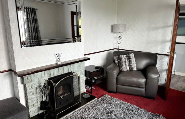 Immaculate 5 Bedroom House Outside Stornoway - Photo 3