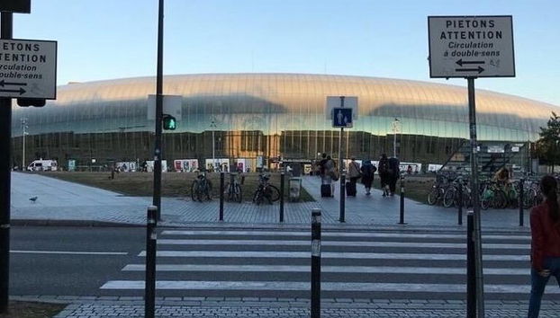 Private taxi driver Strasbourg train station to city center - Photo 3