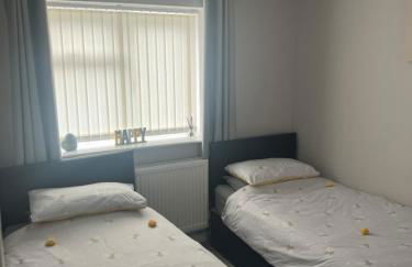 2 bedroom bungalow, 15 minutes to Alton Towers, dog friendly - Foto 18