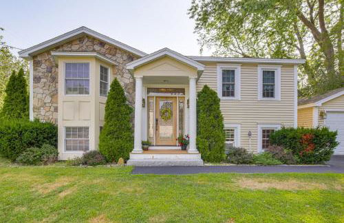 Coastal Retreat with Large Yard Less Than 1 Mi to Dtwn Saco! - Photo 2