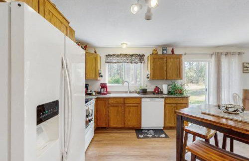 1 Mi to Boat Launch Lake-View Chiloquin Retreat - Photo 10