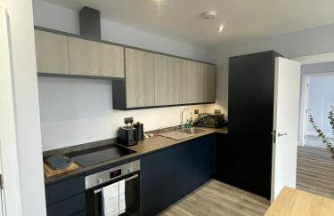 Square Flat - Modern - En-Suites - 6 Guests - Foto 6