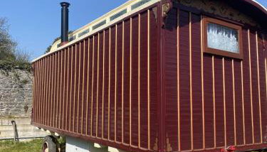 Vintage Showman's Wagon For Two Close to Beach - Photo 2