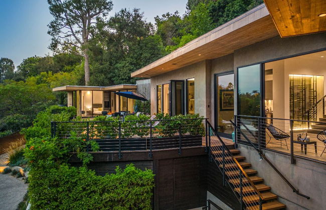 Beverly Glen Hillside Haven - Photo 37