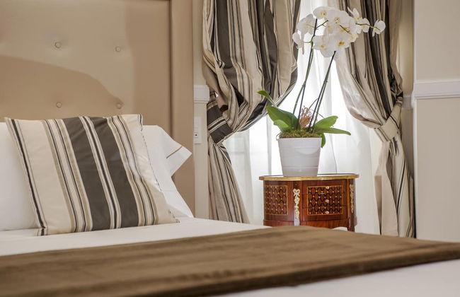 La Residenza del Sole al Pantheon - Photo 12