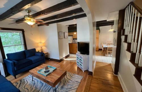 Cozy 3BR Beach House by the Sea - Foto 1