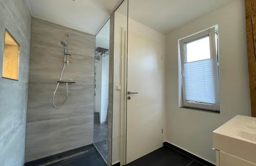 Gleis 12 , kontaktloser 24-7-Check In, barrierefrei ,Smart TV, W-LAN, Parkplatz kostenlos - Photo 12