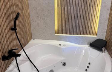 Family & Business Apartments PREMIUM SPA No 3 - 2 Bedroom with Private Jacuzzi, Balcony, Parking - Foto 26