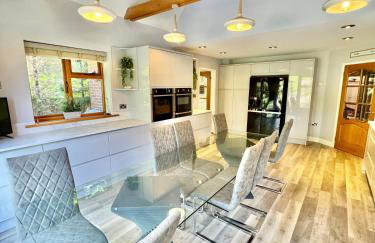 Serene Retreat - Hot Tub - Pool Table - Close to New Forest and Bournemouth Beach - Sleeps 12 - Foto 44