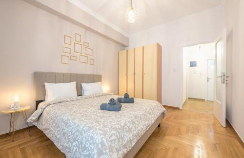 Golden Comfort With Courtyard By Greece Apartments - Foto 14