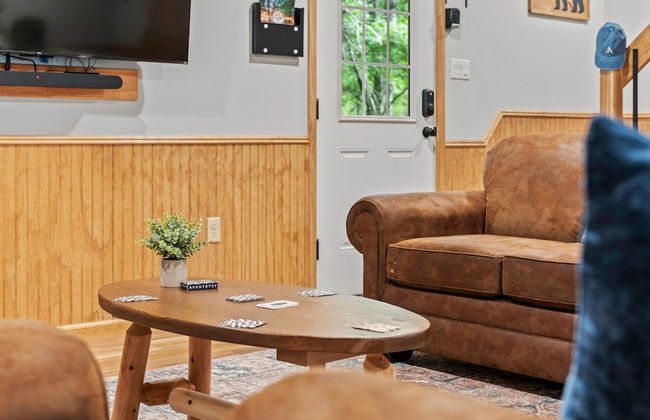 Bluejay Getaway by Avantstay Walk to Lake 7bdr Hot Tub Pool Table - Foto 21