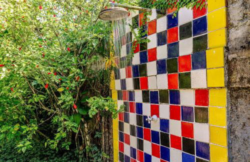 Casa dos Pássaros na areia a 20m da Praia da Baleia com 3 suítes e 1 dorm com ar condicionado, wifi, smart tv, cozinha completa e churrasqueira - Foto 47