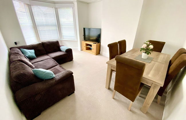 Spacious Two Bed Apartment in Poole - Foto 1