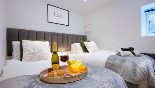 Boutique Apartment - City Centre - Free Parking, Fast Wifi and Smart TV by Yoko Property - Foto 3
