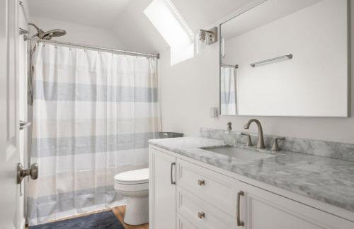 Modern Coastal Retreat on Cottage Road - Foto 30