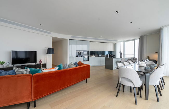 Fabulous Three-bedroom Apartment by the River - Foto 22