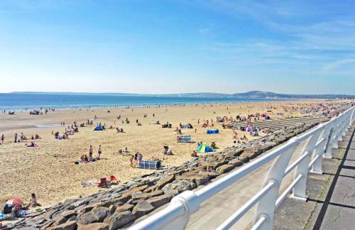 Beach Break Aberavon Holiday Home by the Sea - Photo 14