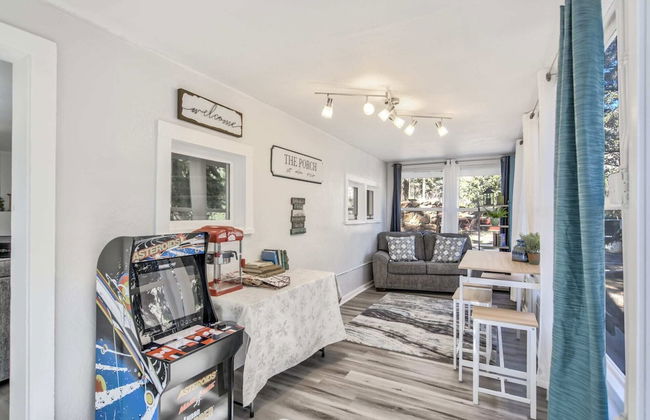 3BR Mountain Escapeat The Base Of Pikes Peakfamily Friendly - Photo 1