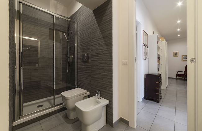 Porta Pia & Villa Torlonia Apartment with Balcony - Foto 21