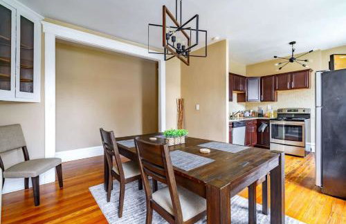 Jungle Book by Jungle House Walkable to High Street Downtown & Short North Near Nationwide Arena OSU & Convention Center Free Parking 5 800 Reviews - Foto 5