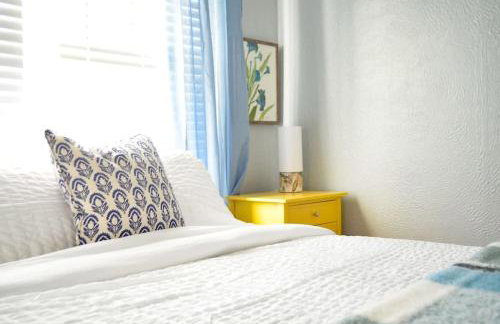 Perfectly Modern Craftsman- close to everything! - Photo 18