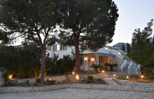 MIRAMARE LUXURY APARTMENTS - Photo 1