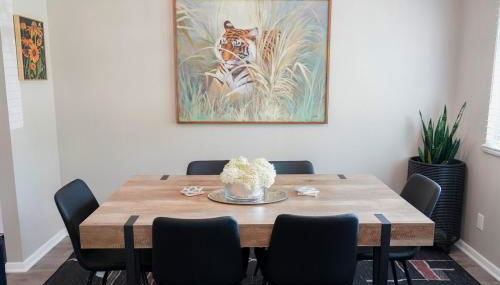 3BR Retreat near BrewDog, games, and lots of space - Foto 2