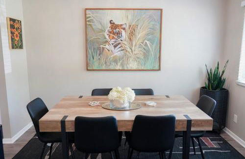 3BR Retreat near BrewDog, games, and lots of space - Foto 2