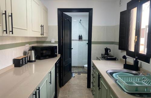 The Courtyard Studio Apartments - Foto 44