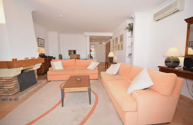 Sunny Balcony Apartment and Pool - Foto 20