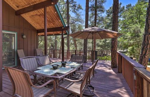 Deck with Wooded Views Rustic-Chic Prescott Cabin! - Foto 2