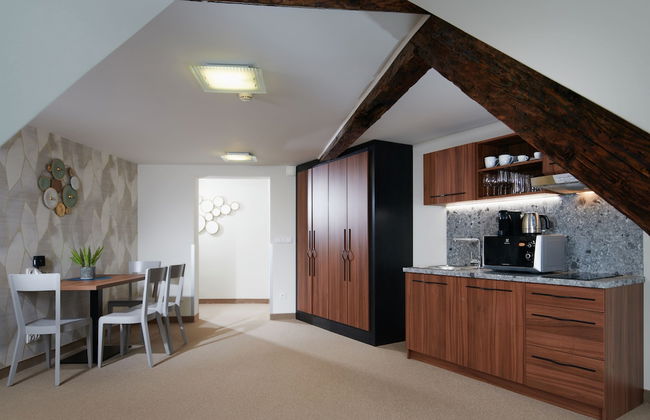 Golden Angel Suites by Adrez Living - Photo 41