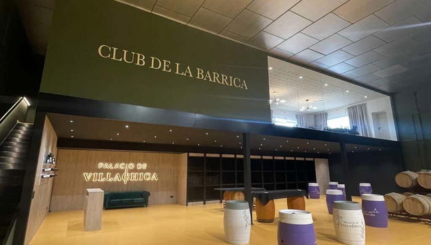 Explore the rooms in the Palacio de Villachica Winery