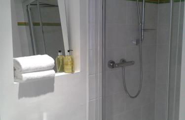 Warwick Market Place Apartment - Foto 10