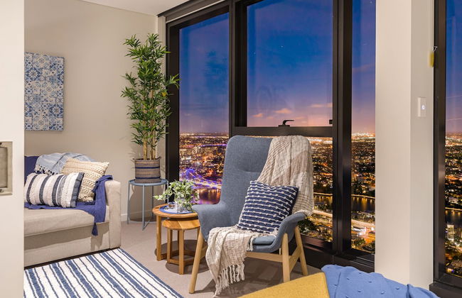 Hamptons Retreat on Level 77 Skytower - Photo 13