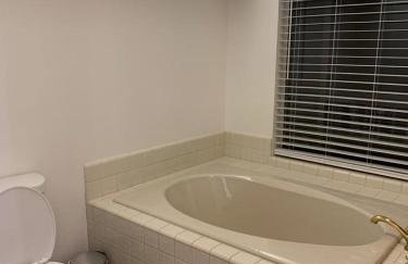 Executive home in a serene park like setting - Foto 15