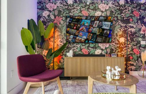 Stunning Lux 2 Bed 2 Bath with Panoramic View from Balcony - Foto 10