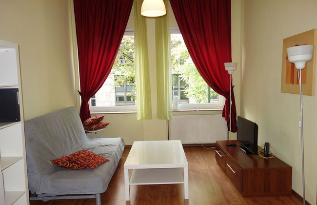 Tolstov-Hotels Media Harbour Apartment - Photo 1