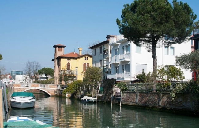 Villa Venice Movie - Photo 54