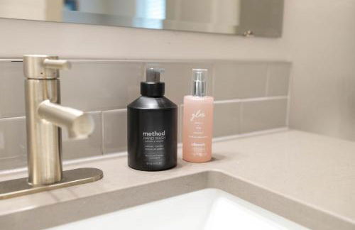 North End - Hyde Park - Hot Tub- Downtown - 3 BR - Foto 56